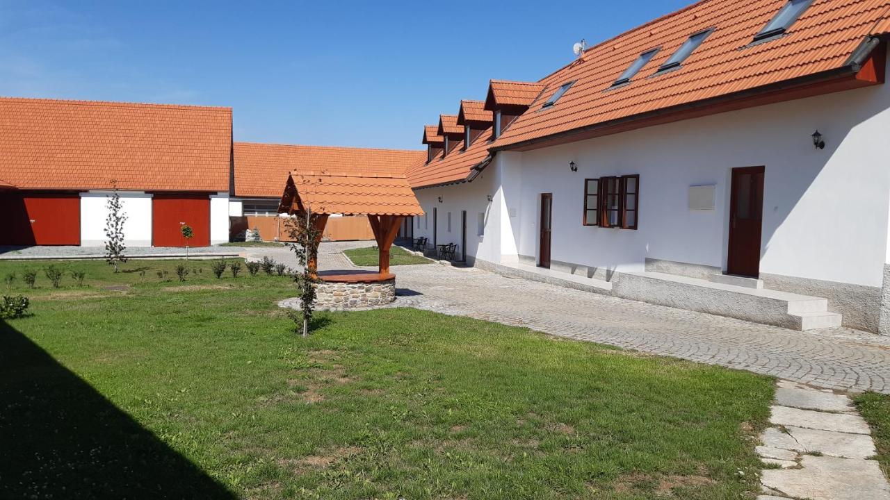 Apartamento Martinuv Dvur Plzeň Exterior foto